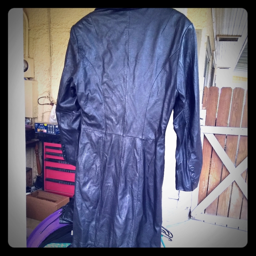 Wilson's trench Black